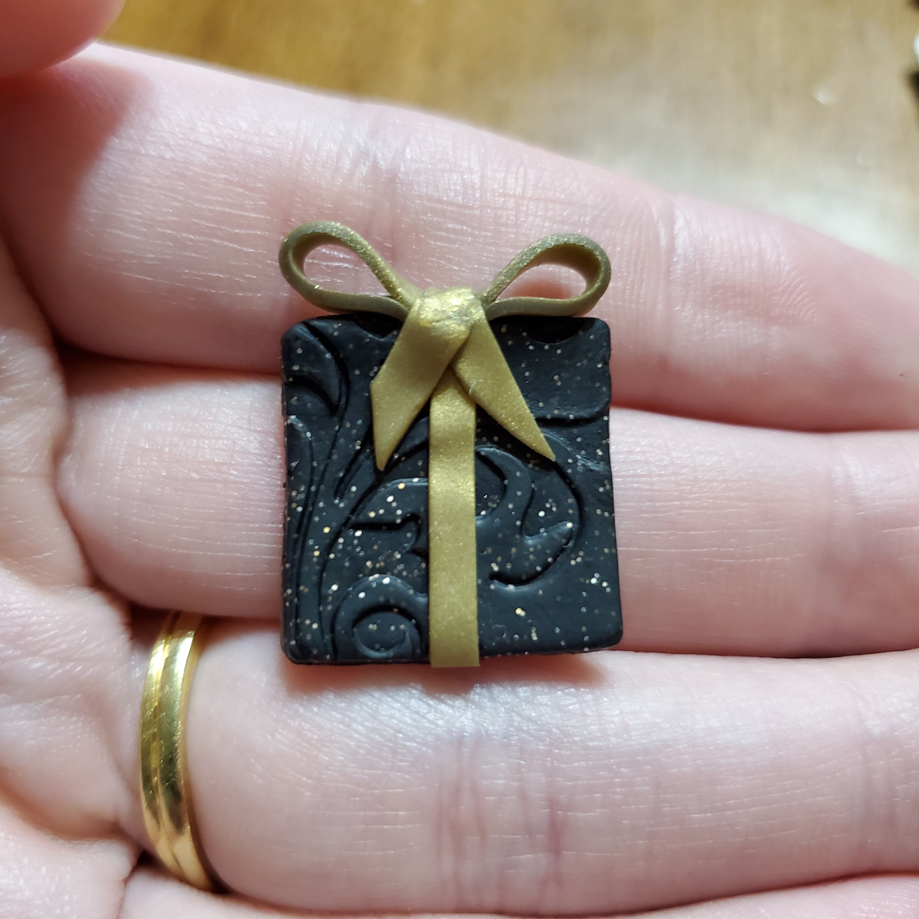 Christmas Present Studs