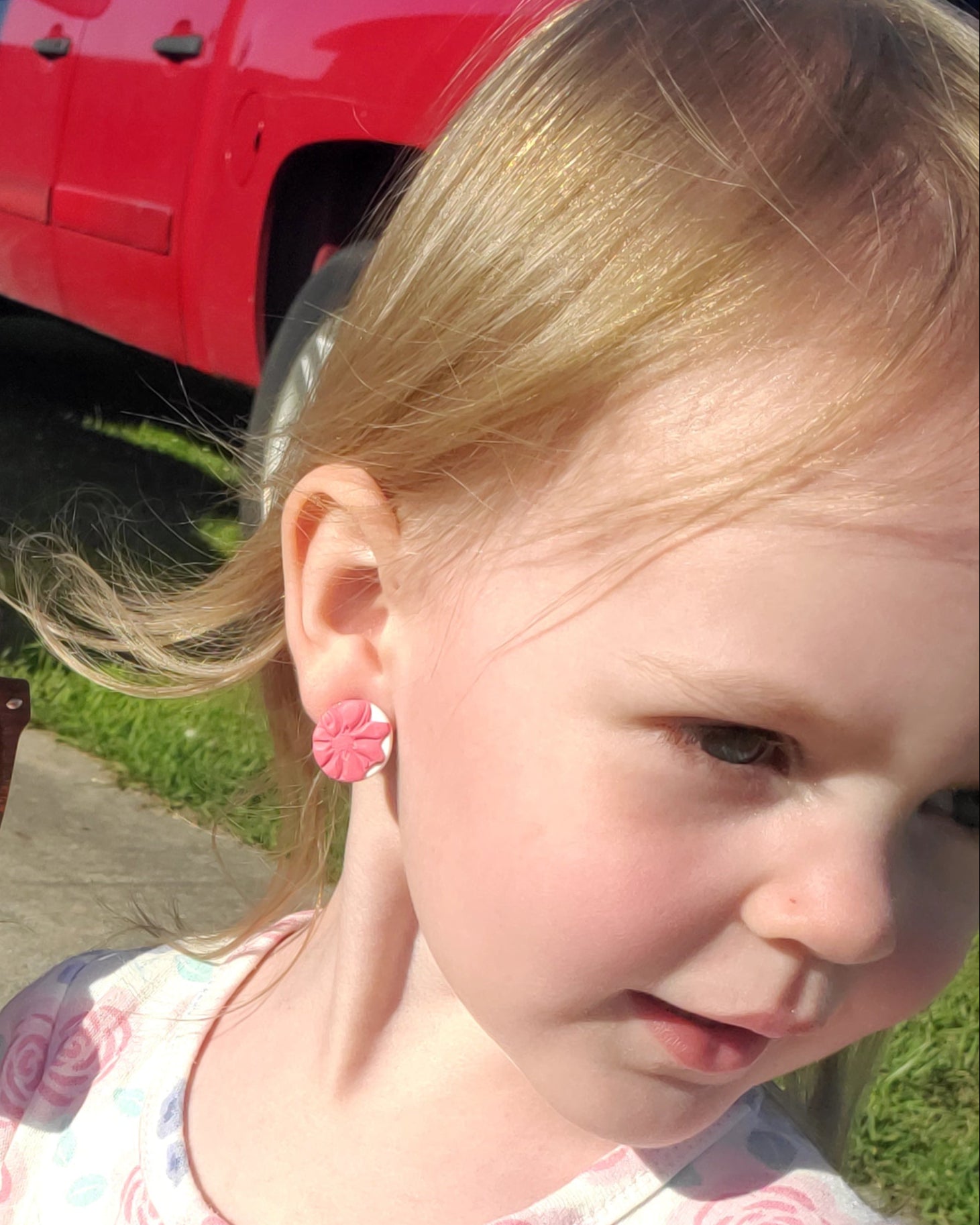 Spring White Floral Studs